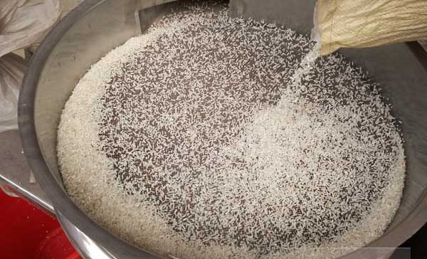 大米在大米妖精视频网站入口上的运动轨迹